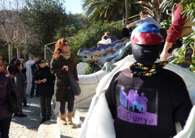 Doggy au Parc Güell à Barcelone en Espagne